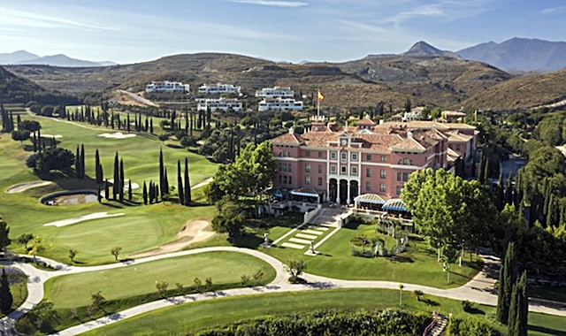 Vista aérea do Anantara Villa Padierna Marbella Resort, na Espanha
